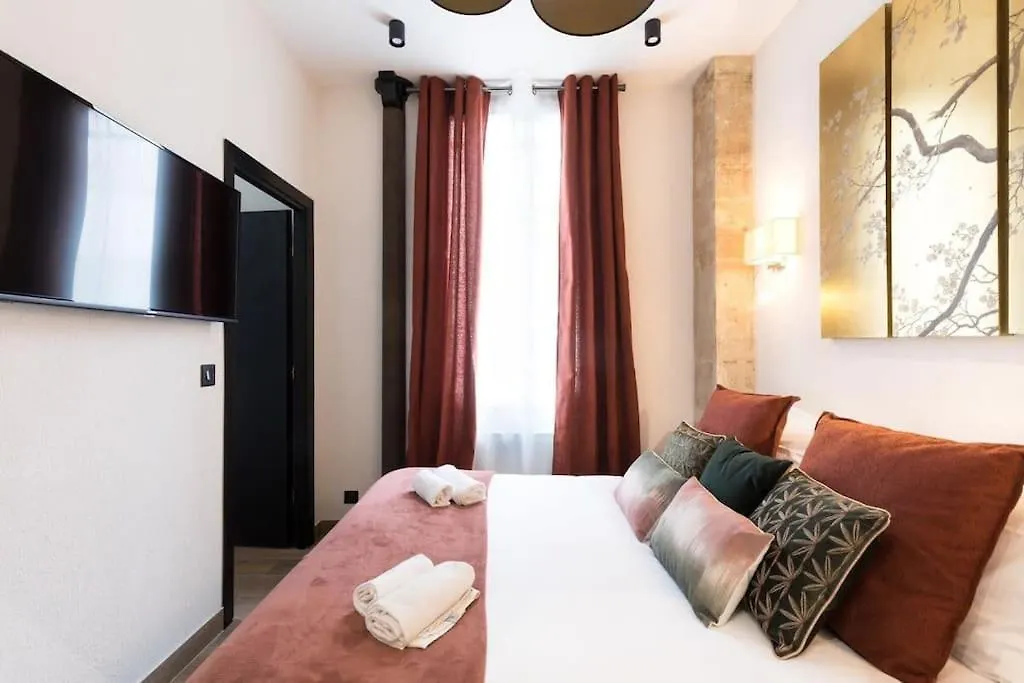 Republique Bastille Chic & Design Apartment 6P 2Br Paris
